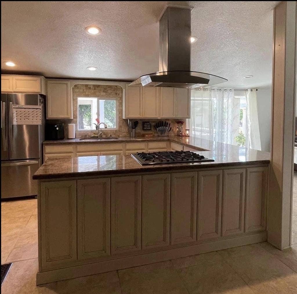 Room for rent MOVE IN READY