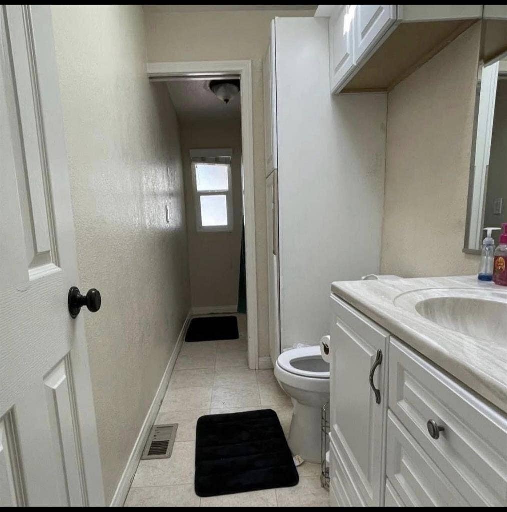 Room for rent MOVE IN READY