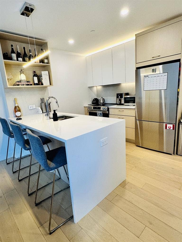 Private room in two bedroom