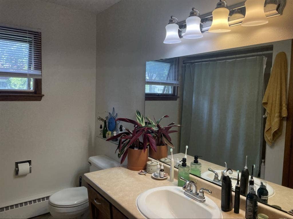 Room for rent in Eken Park!