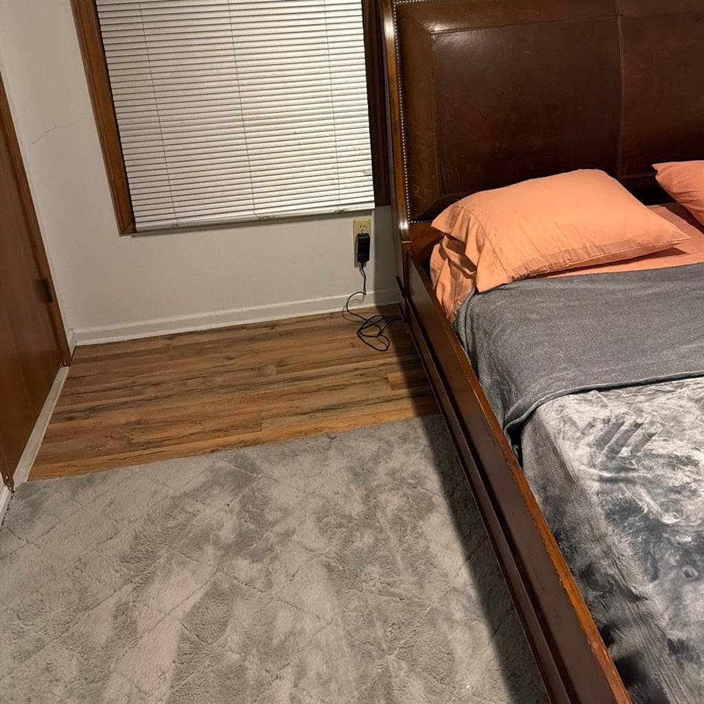 Roommate to Share a Peaceful Home