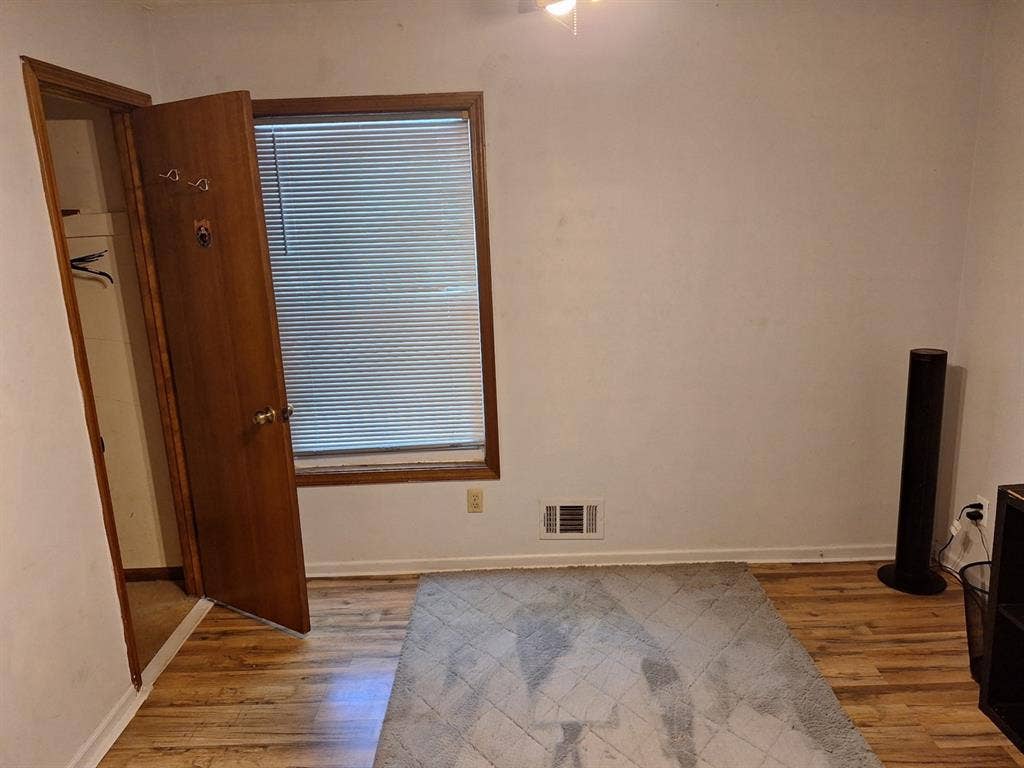 Roommate to Share a Peaceful Home