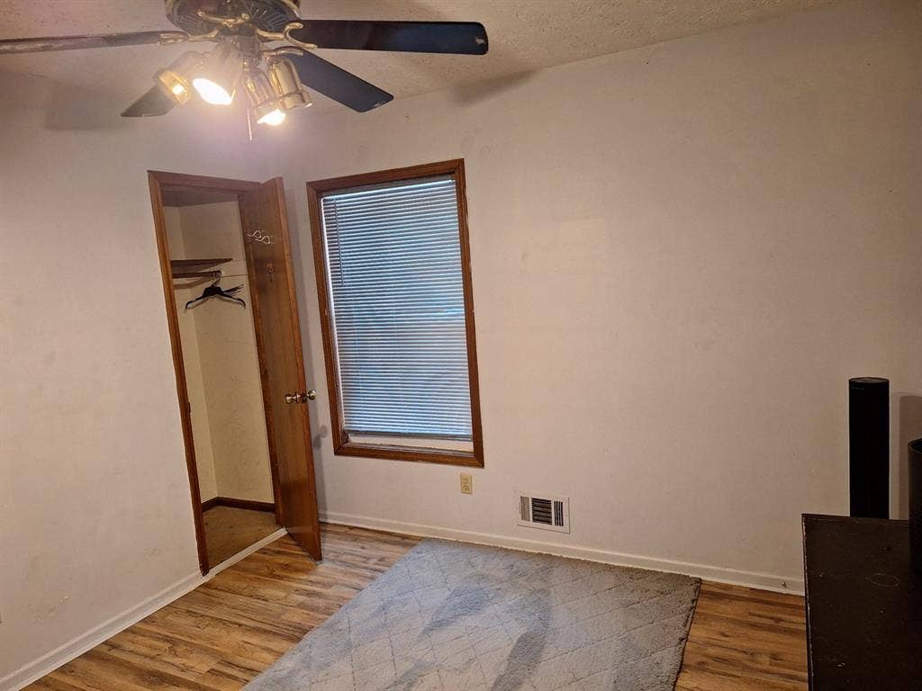 Roommate to Share a Peaceful Home