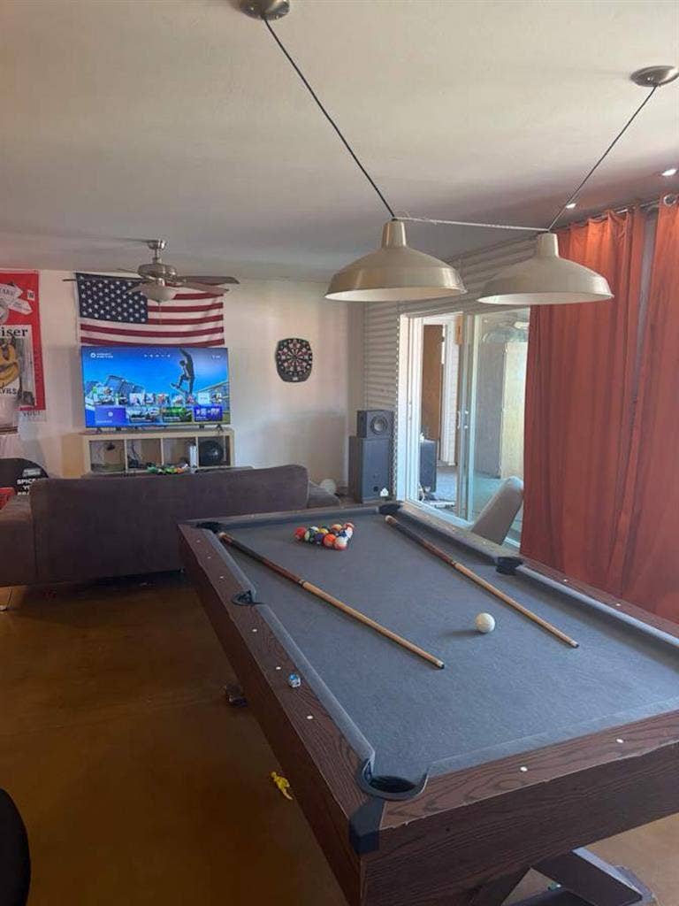Room for rent in nice house. Tempe