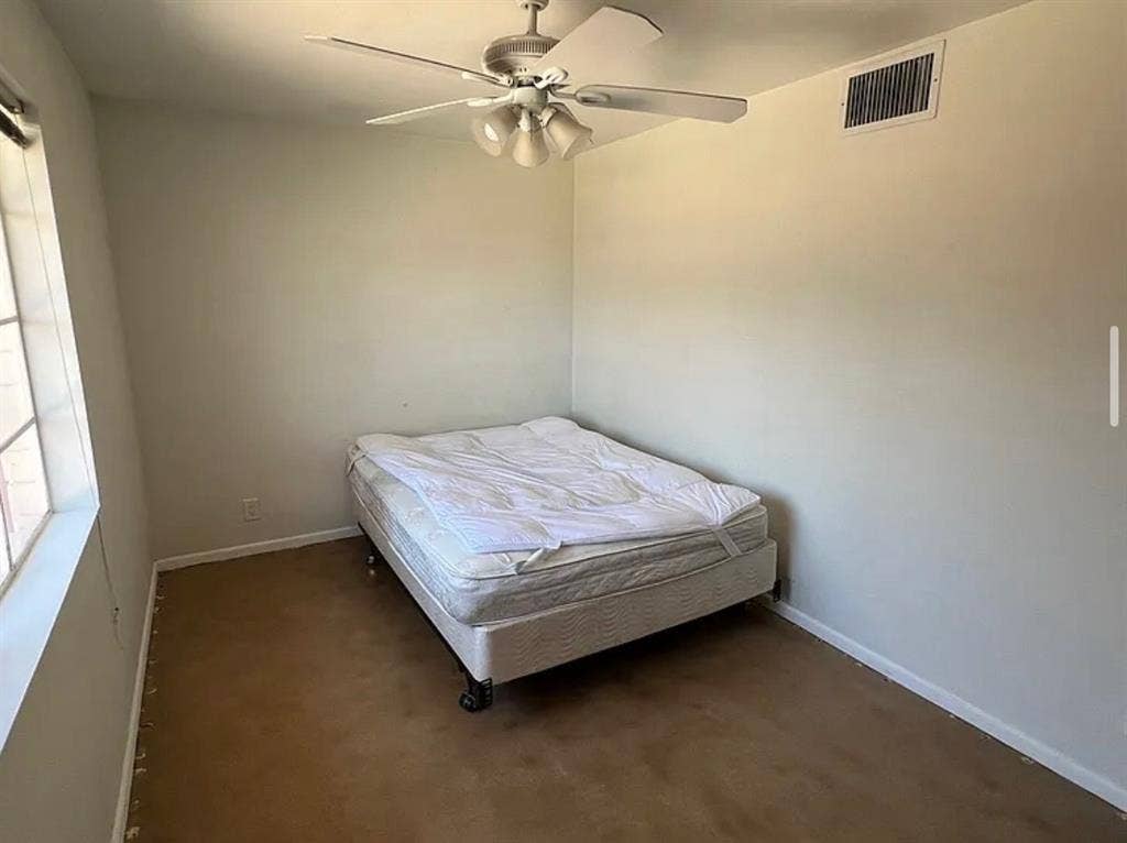 Room for rent in nice house. Tempe