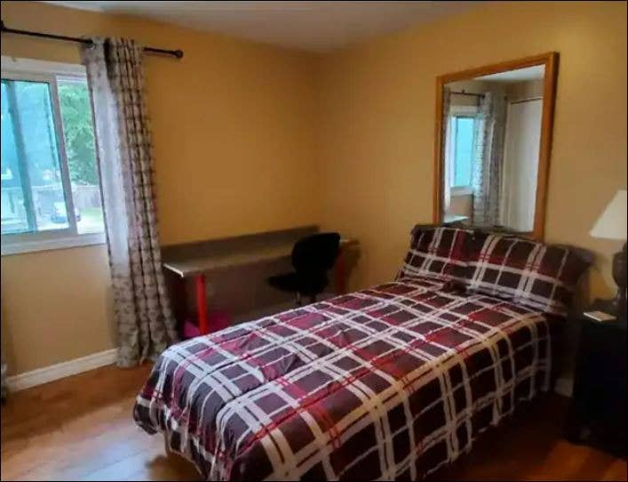 Female Room Rental. June 1 & July 1