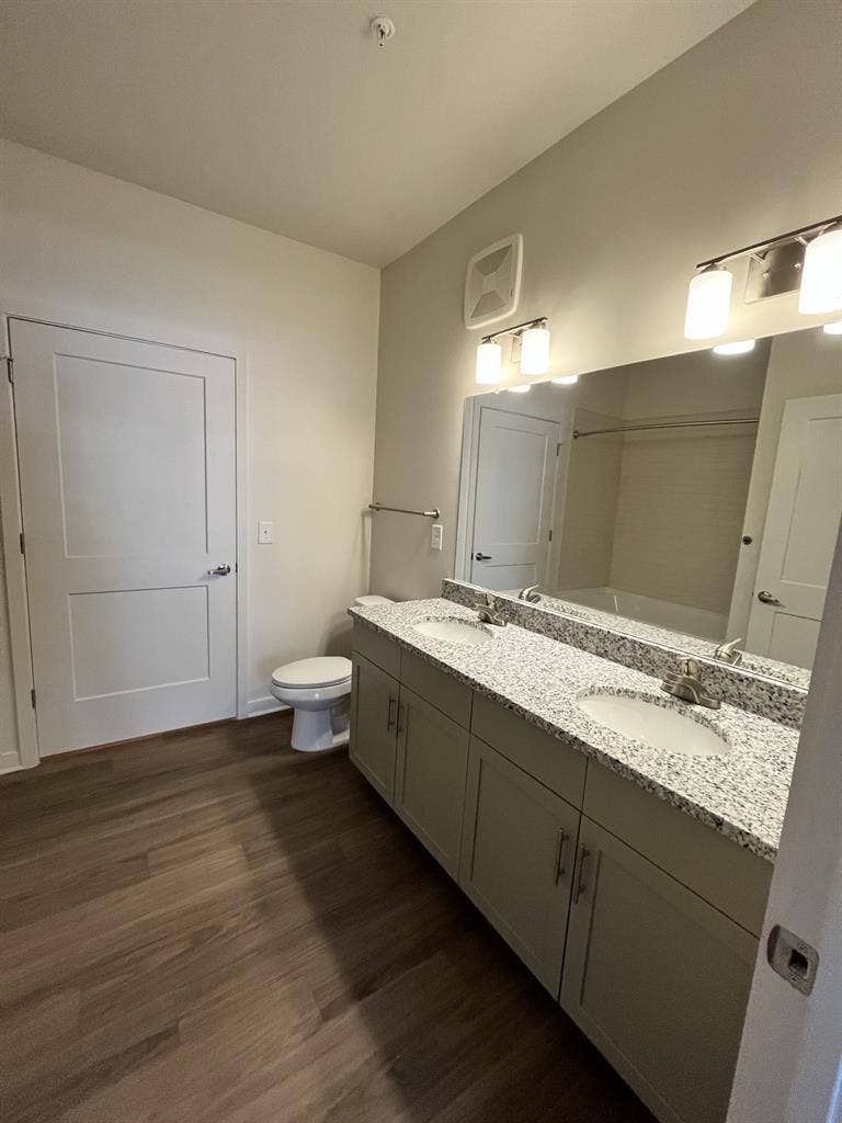 Roommate for 2 bed 2 bath