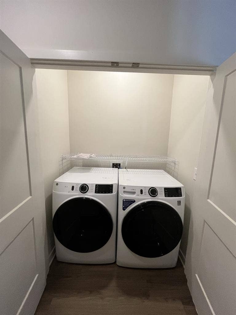 Roommate for 2 bed 2 bath