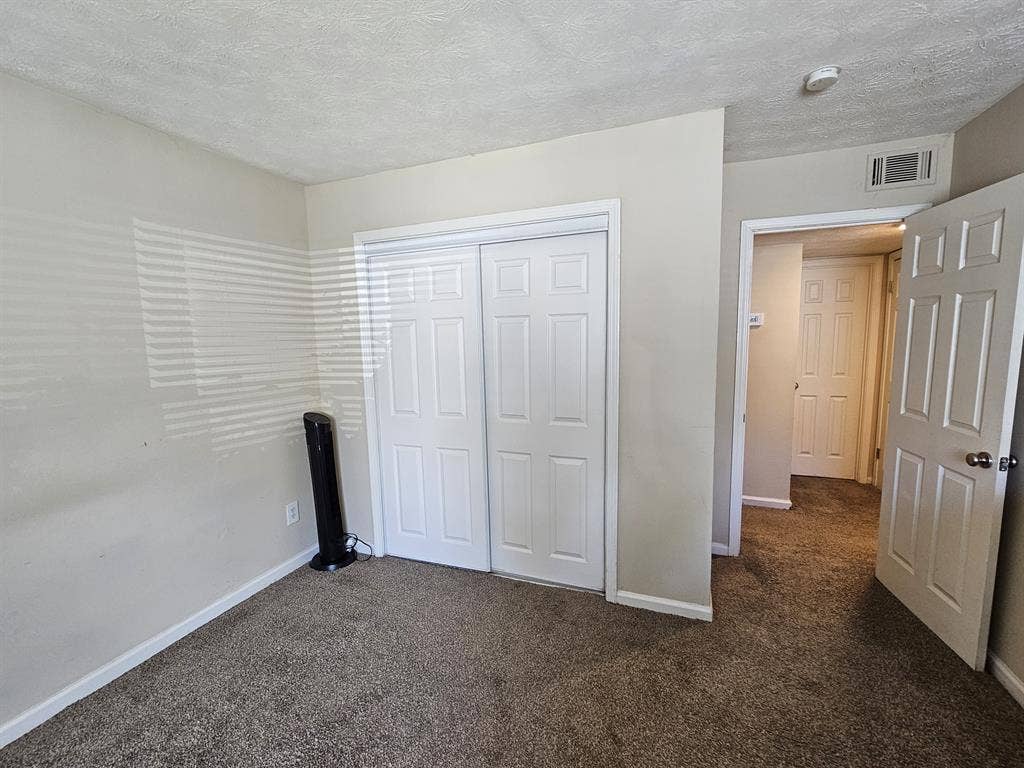 Priavte Bedroom available for rent