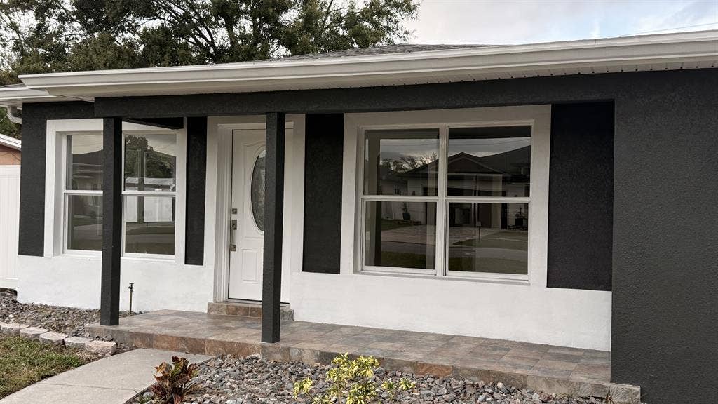 Rooms + Private Studio – Pool Home