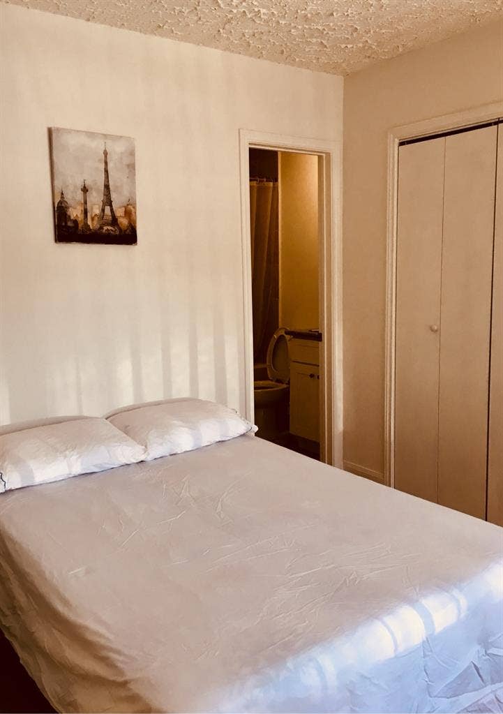 Private entrance studio for rent