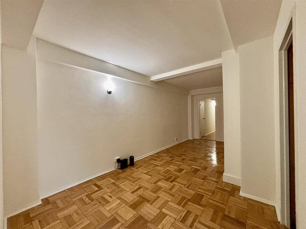 Room Available in StuyTown 3BR.