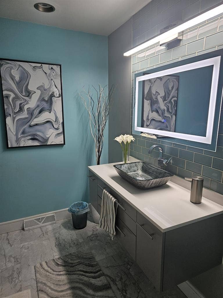 Nice Room for rent in nice house