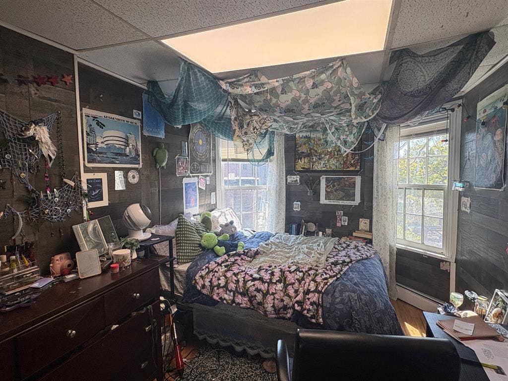 Cozy room for sublet - 2br 1bth