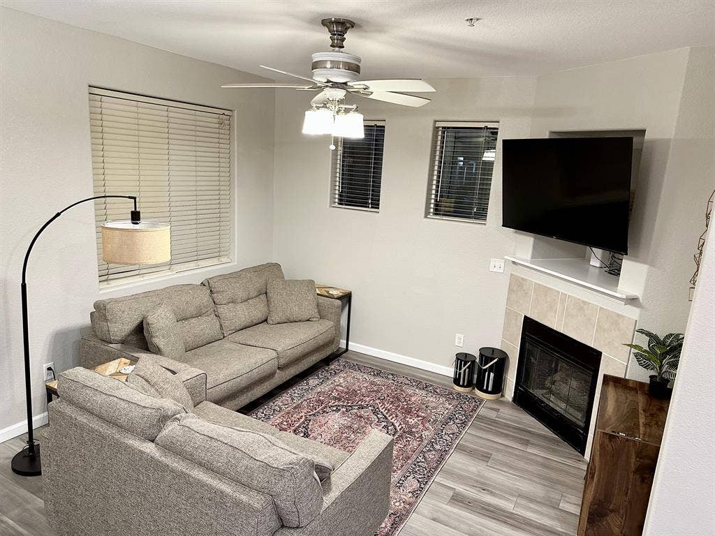 Private Room and Bathroom for Rent