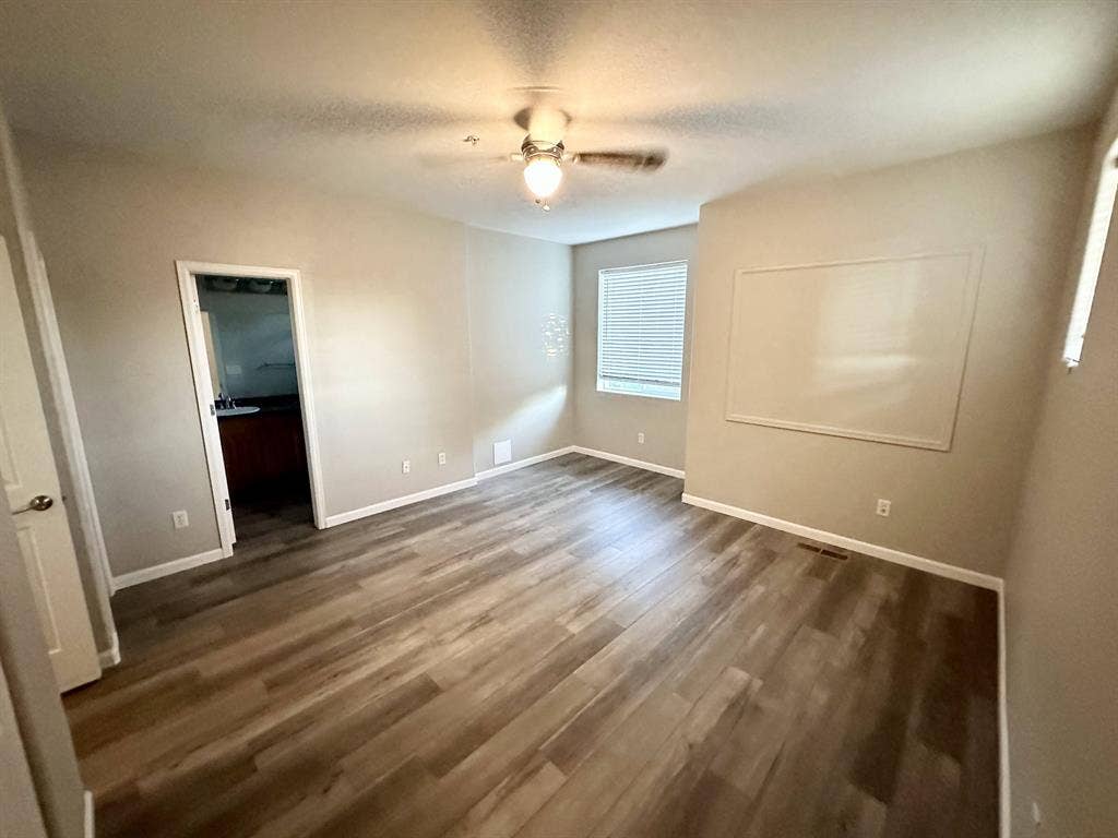 Private Room and Bathroom for Rent