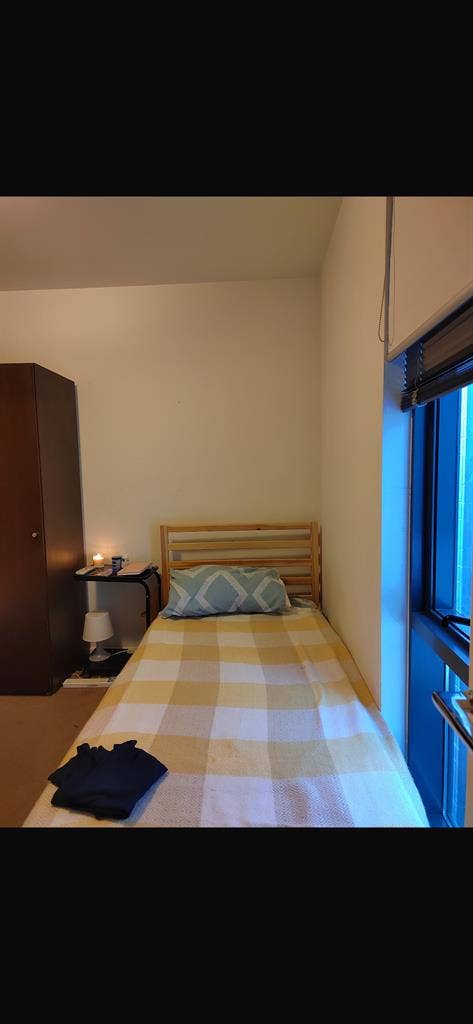 Looking for roomate