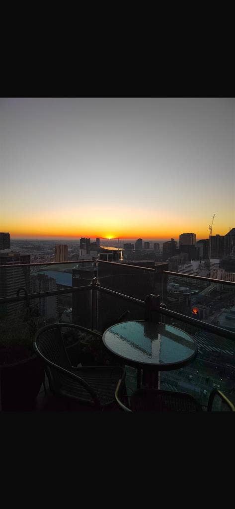 Looking for roomate