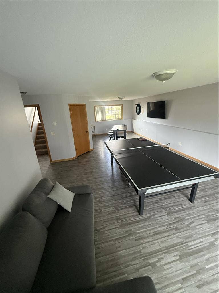 Looking for only 1 roommate!