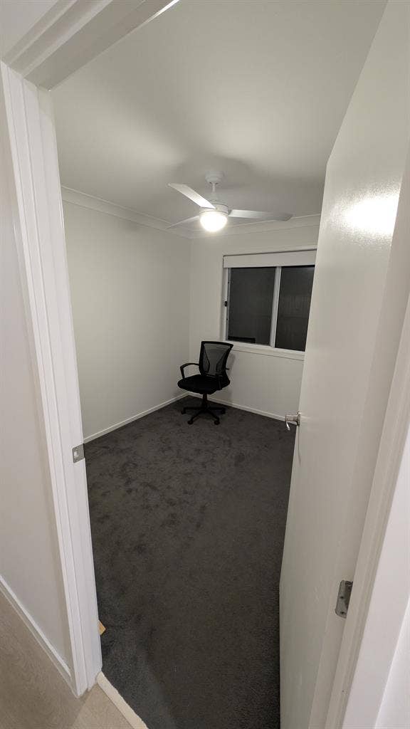 QUEEN BEDROOM w/ Private bathroom