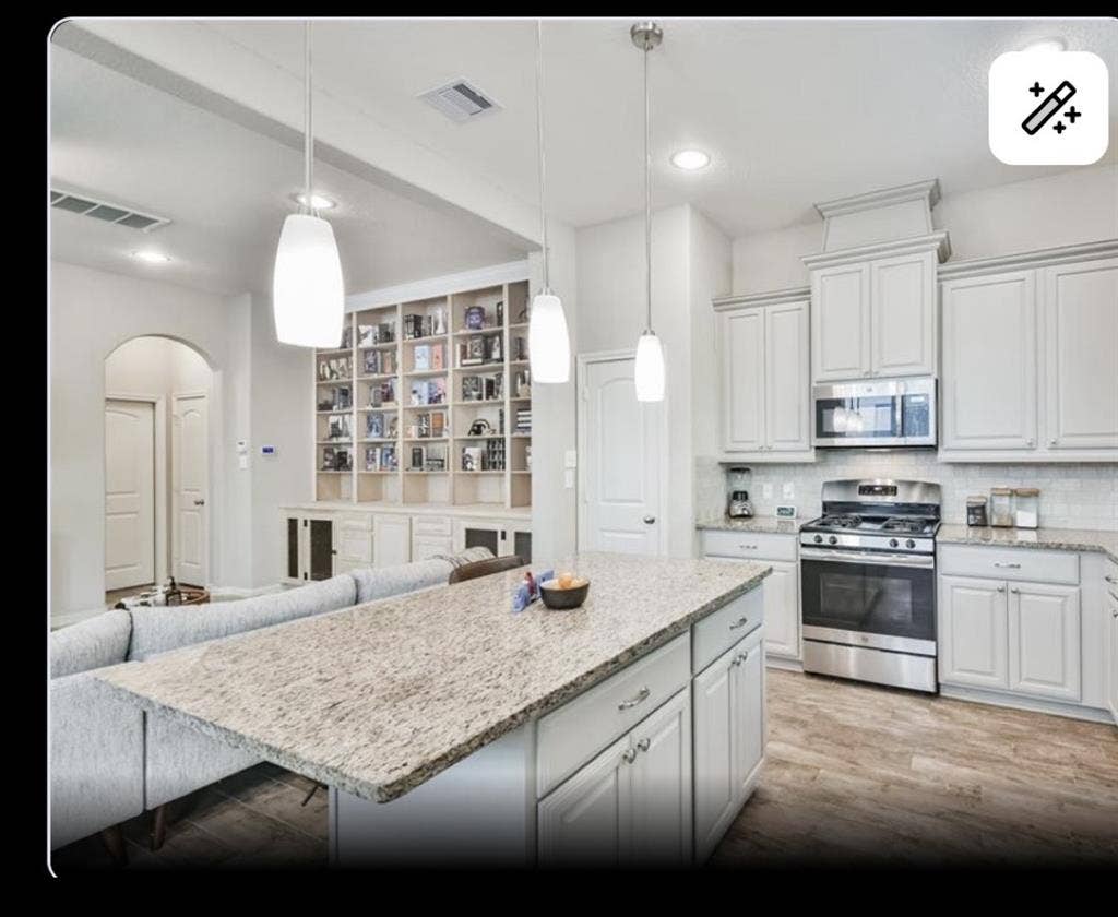 Private BR+BR in townhome