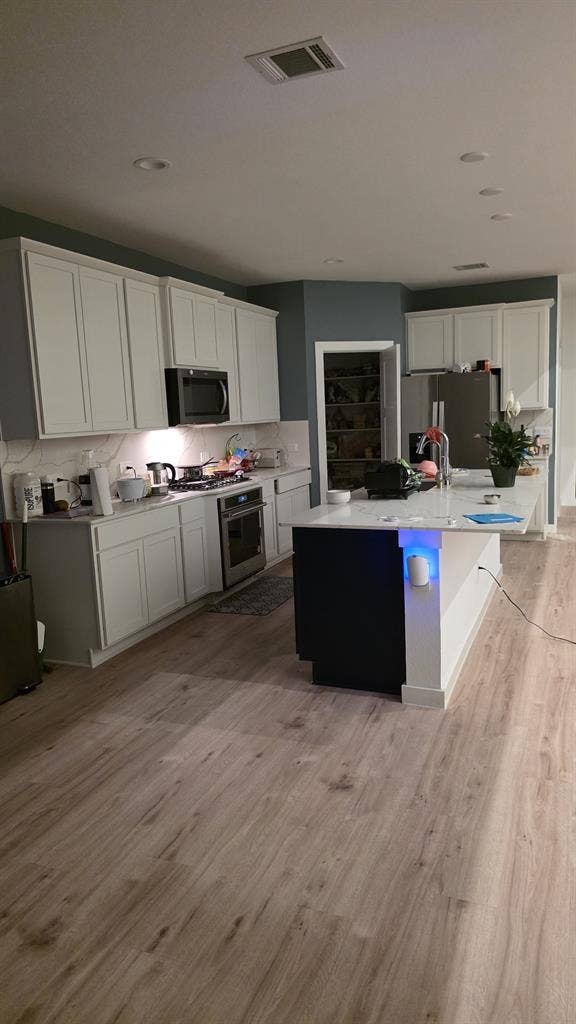 Room @1000 with utilities included