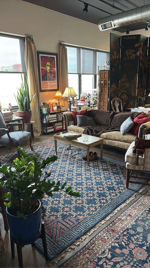 Gorgeous Italian Village apartment