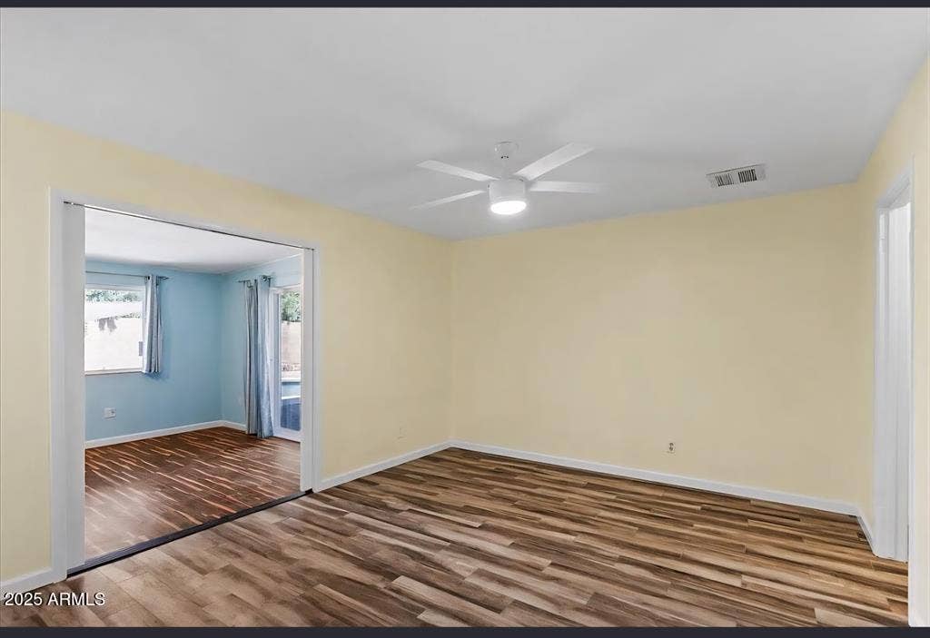 Master Suite w/priv. bath & den