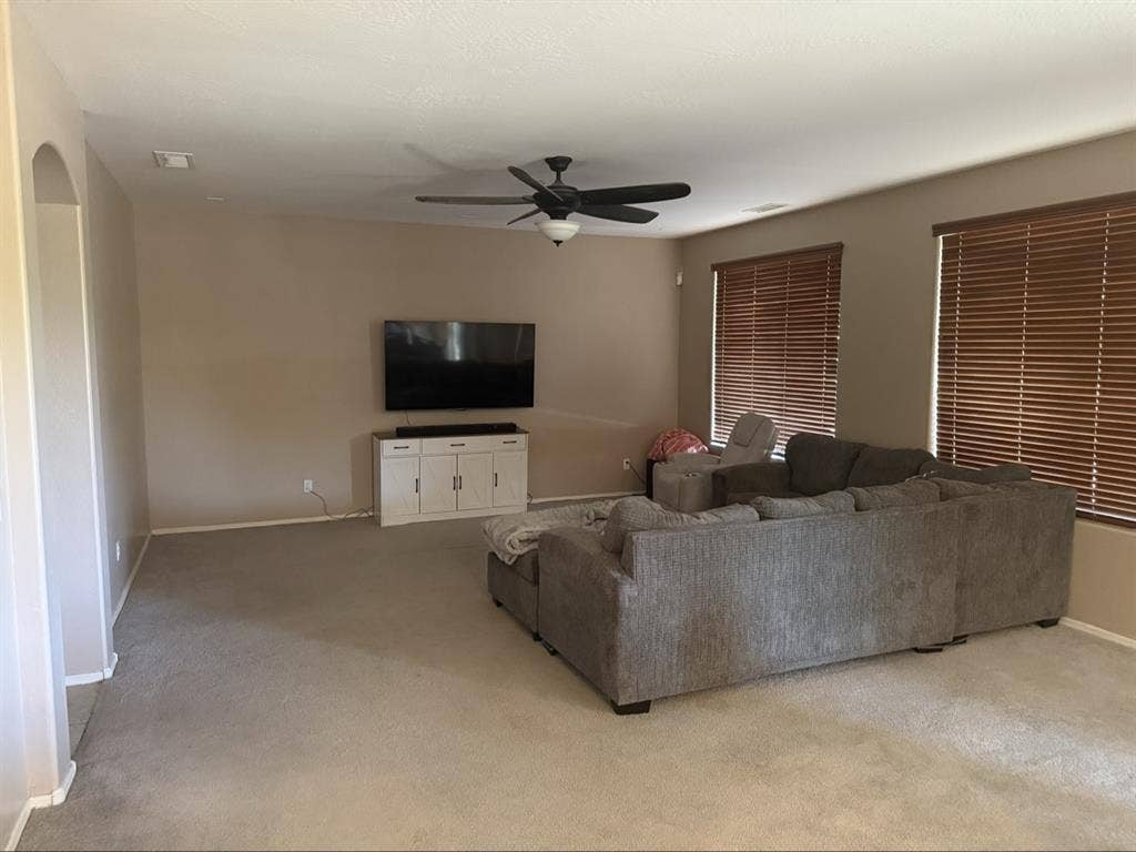 Beautiful, clean home in Vistancia.