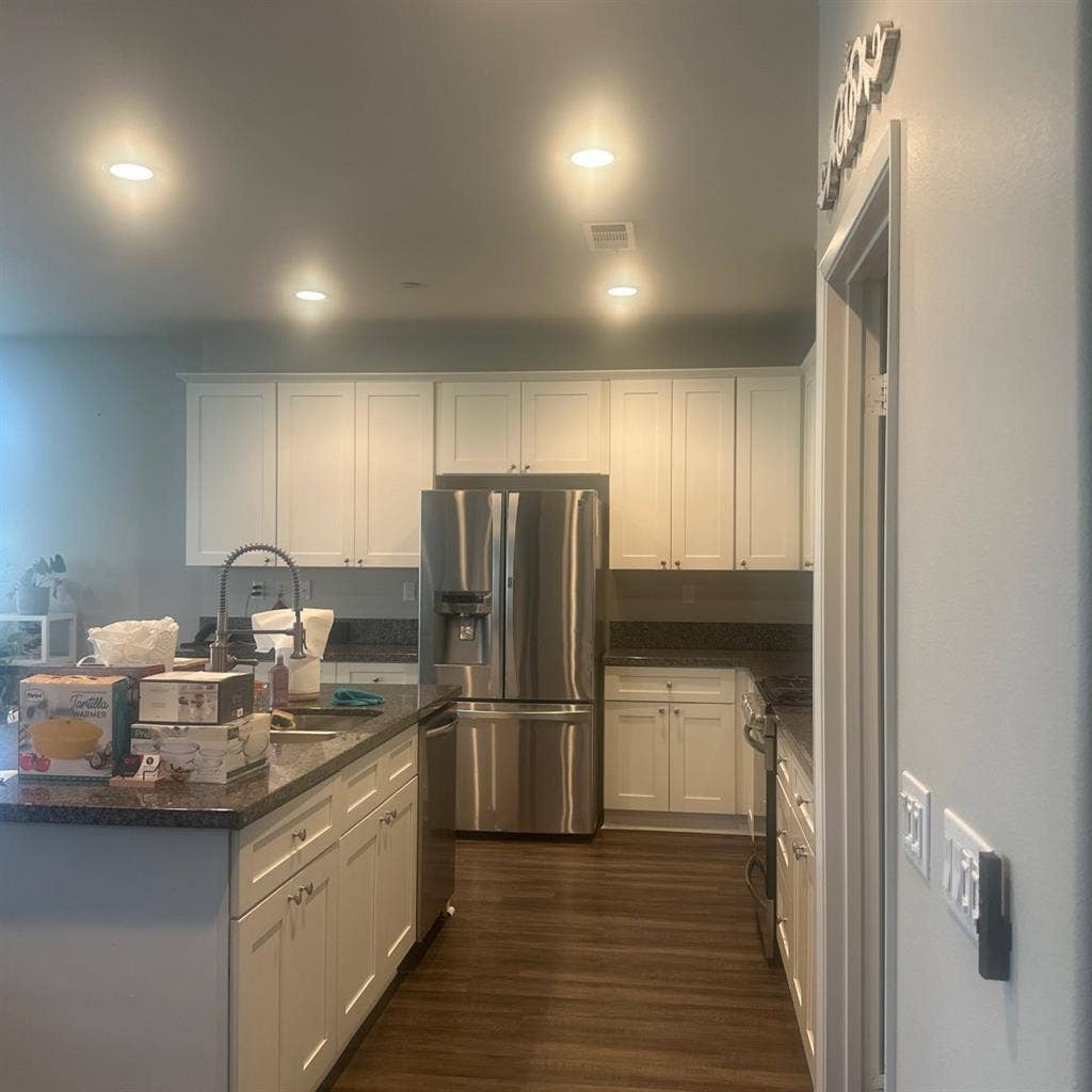 Need female tenant