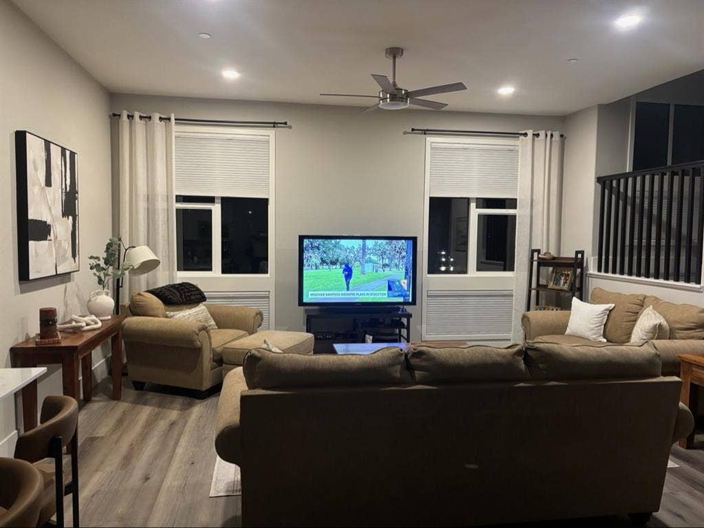 2 Furnished Rooms abailable