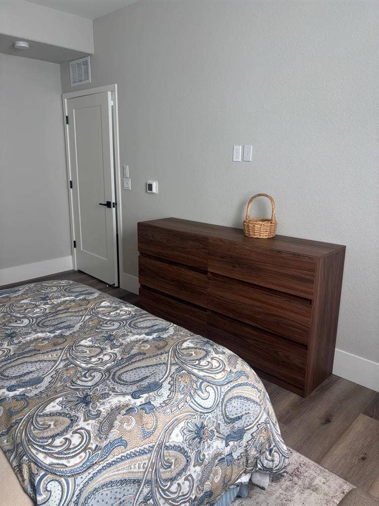 2 Furnished Rooms abailable