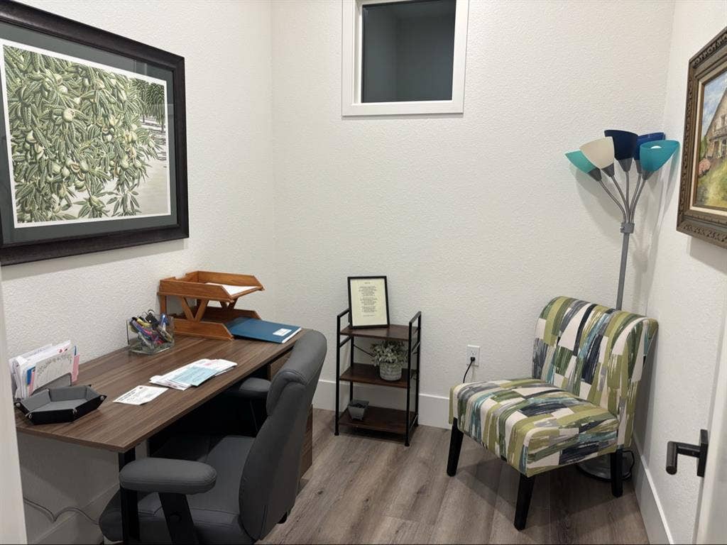 2 Furnished Rooms abailable
