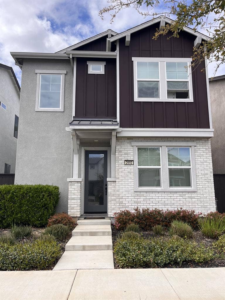 2 Rooms. 1 Great Home. Let’s Room!