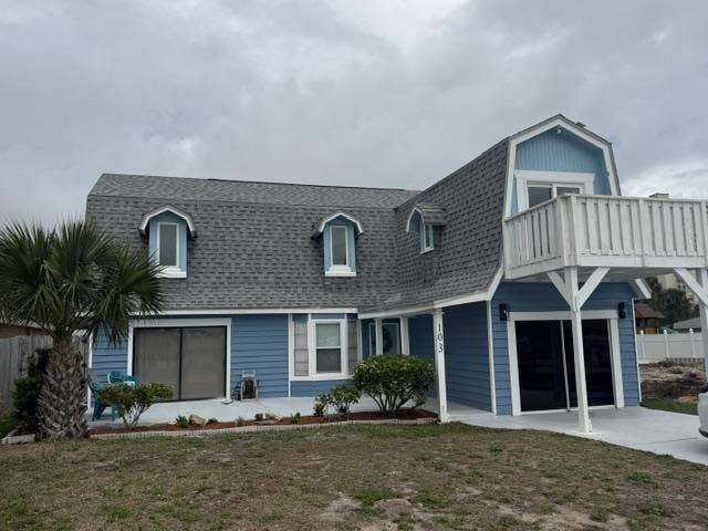 Co-living Home 1 block from Ocean