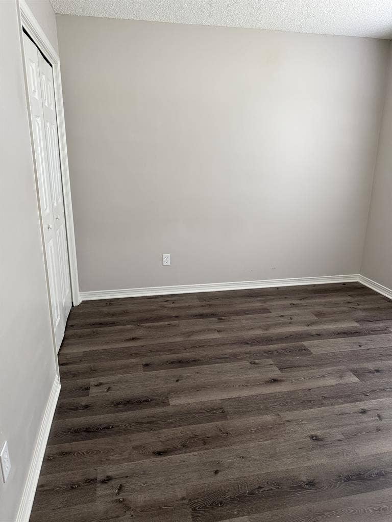 Private bedroom for rent