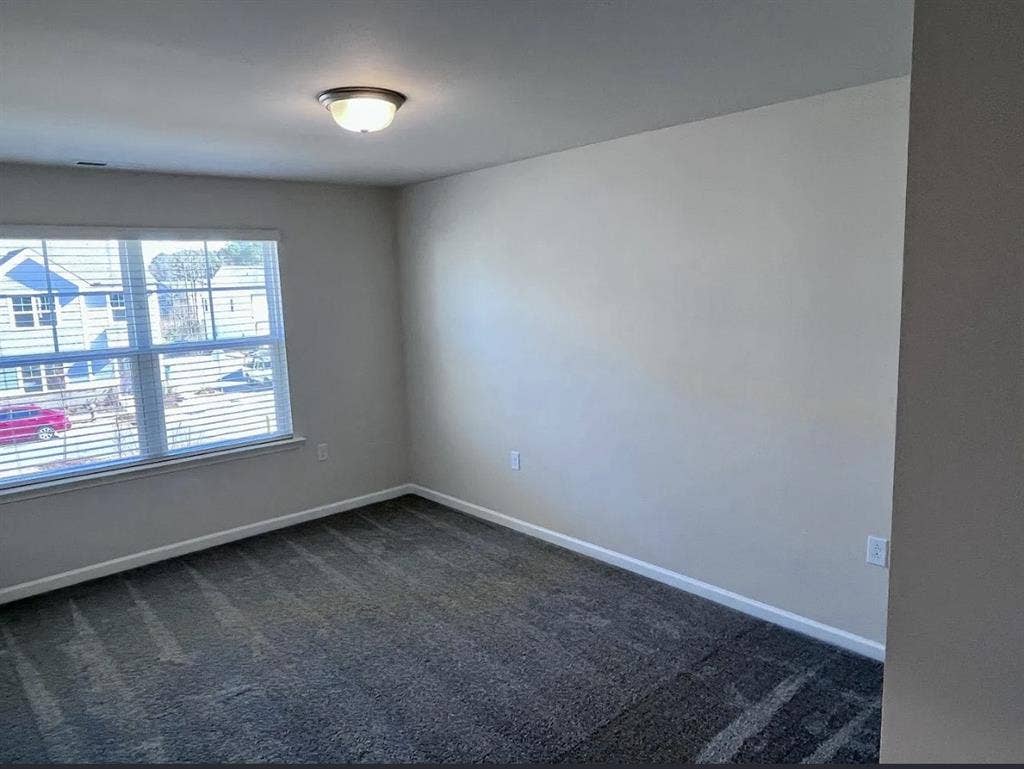 Townhouse room for rent