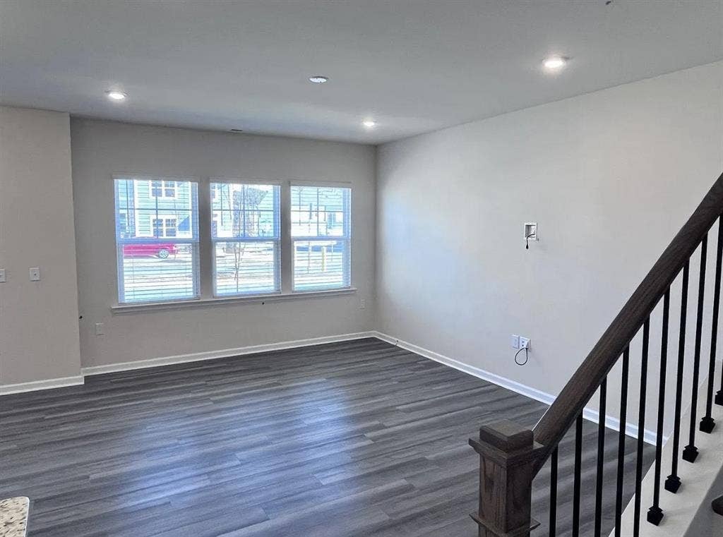 Townhouse room for rent