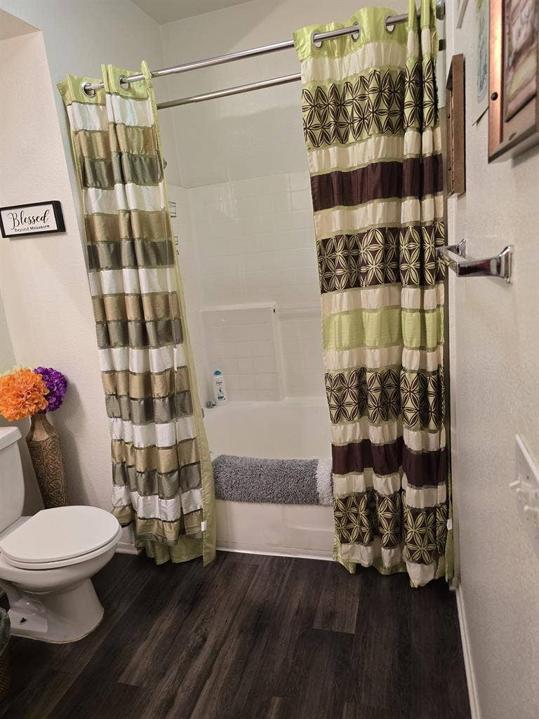 Furnished One Bedroom W/Bathroom