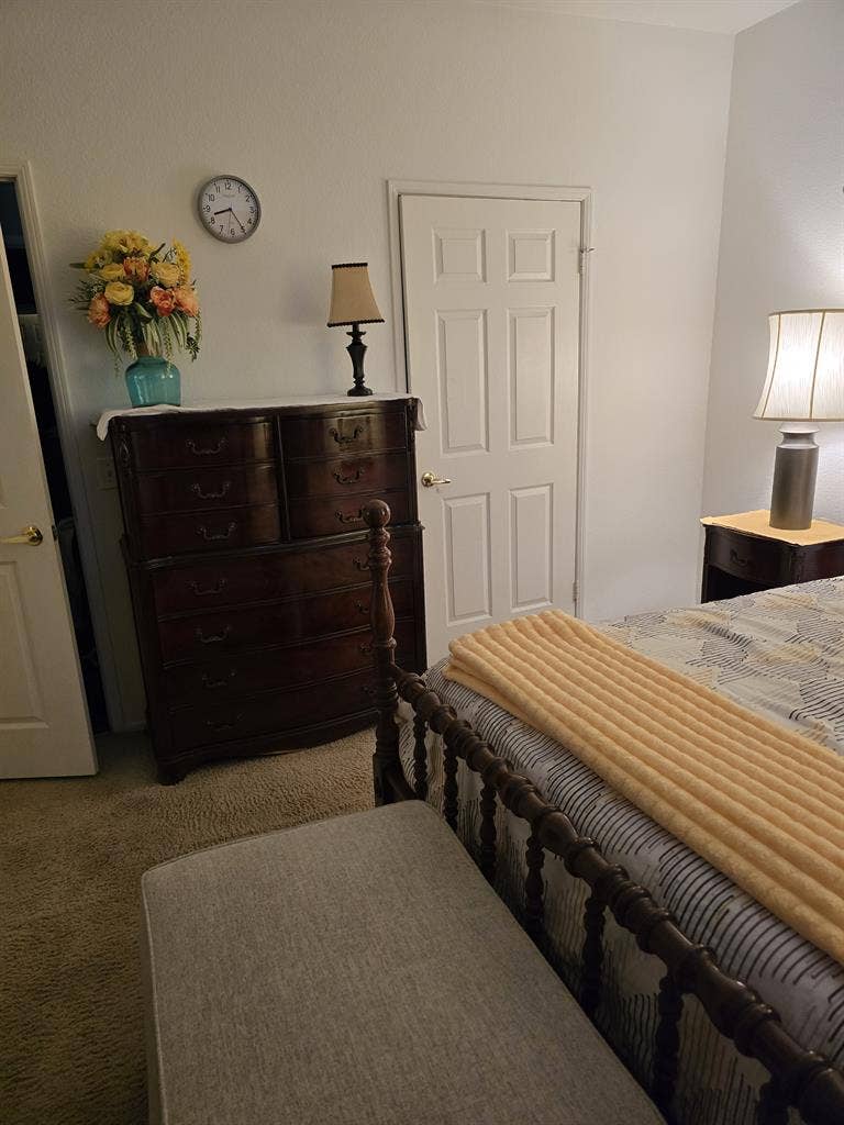 Furnished One Bedroom W/Bathroom