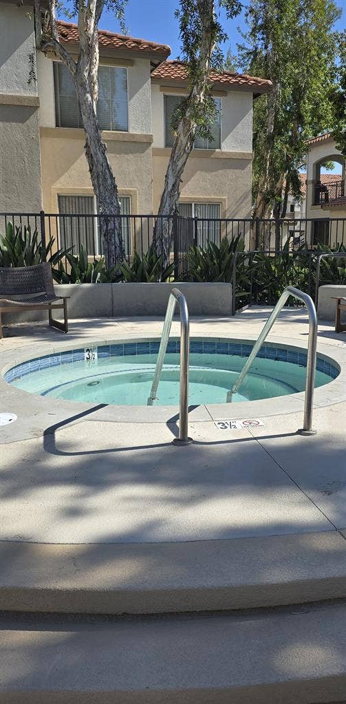 Furnished One Bedroom W/Bathroom