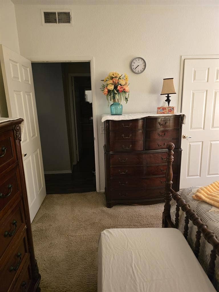 Furnished One Bedroom W/Bathroom