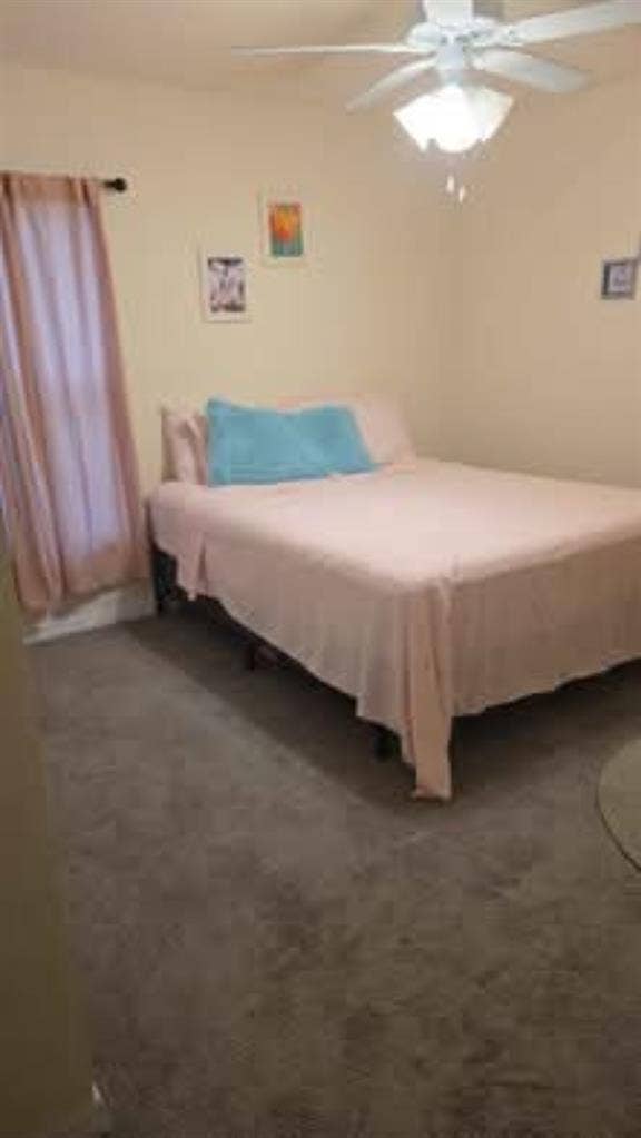 Room for rent. Fully equipped queen