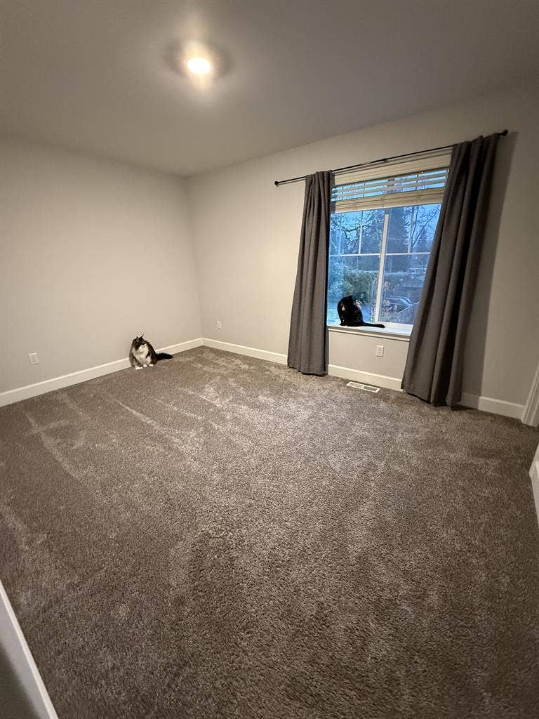 Room for rent- July