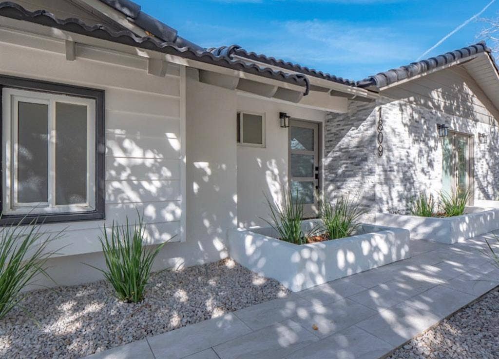 Room for Rent - May 29th
