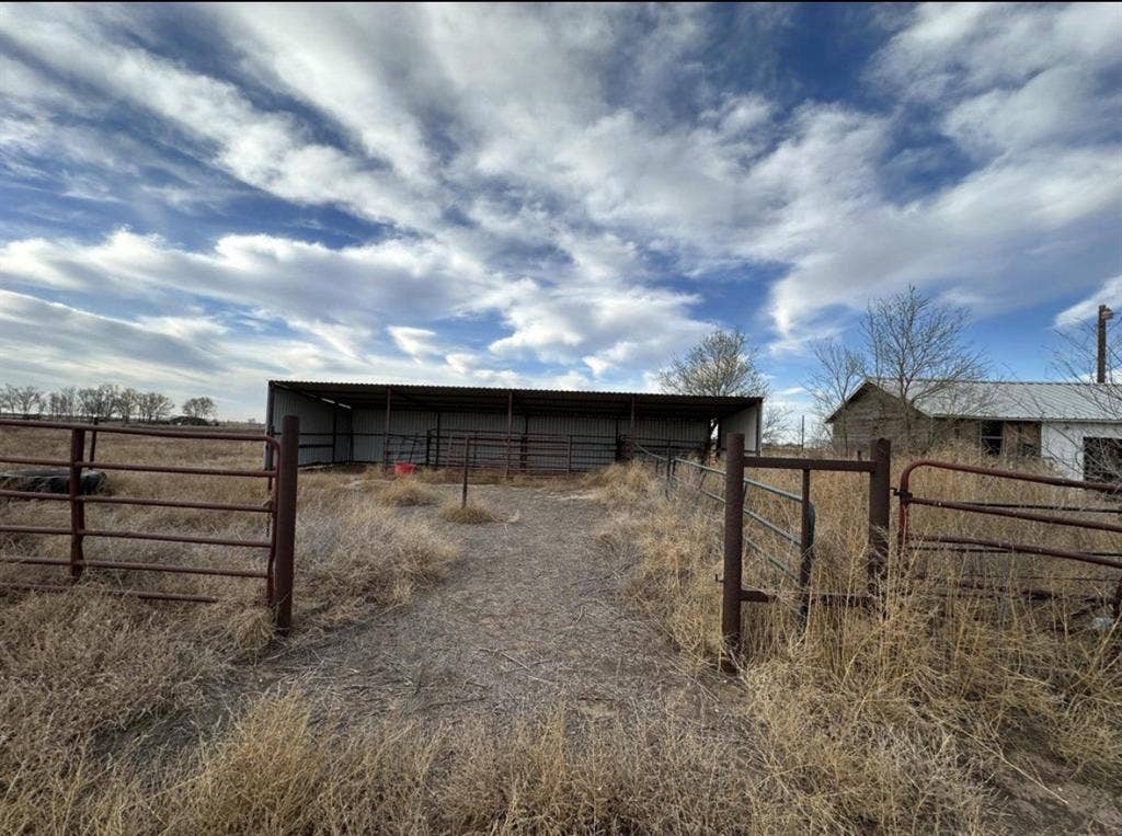 Country Home 3 Rooms Available