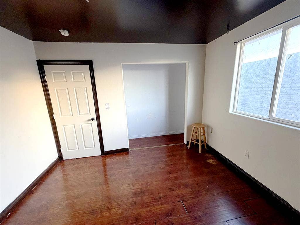 Private Room In South LA