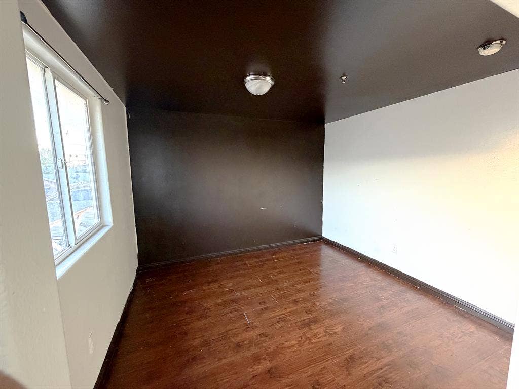 Private Room In South LA