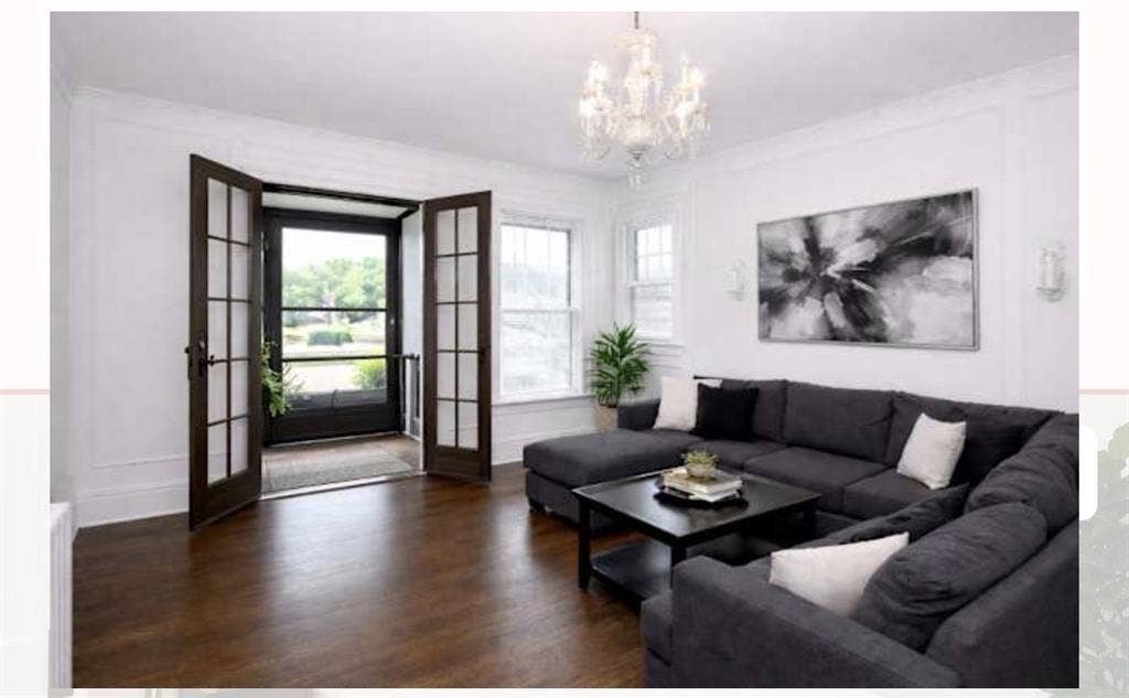 3 rooms available owner occupied