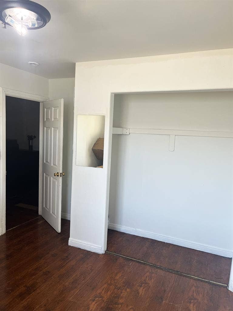Private Room In South LA